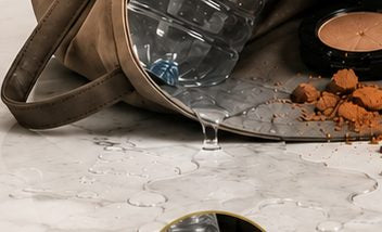 Water leaking from a loose bottle